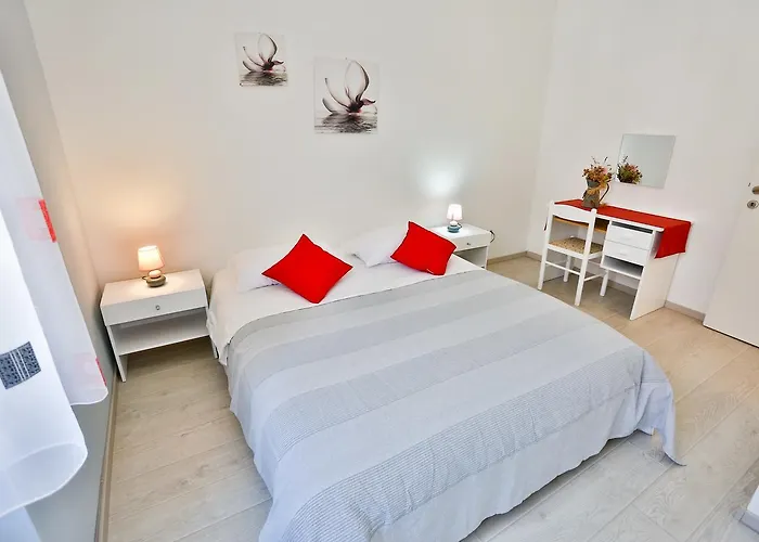 Appartement à 2 Chambres à Coucher